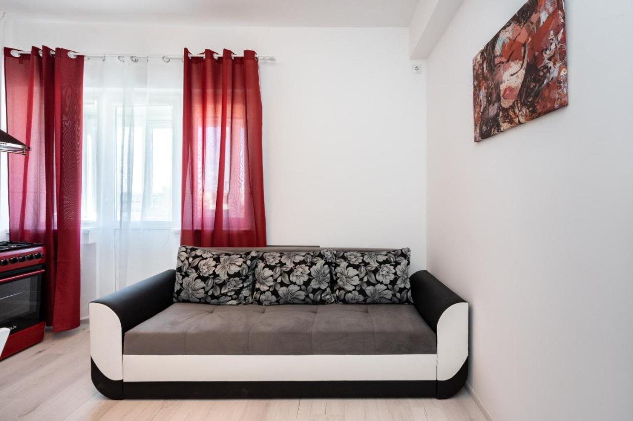 Spacious And Cozy Apartment In Central Bucharest Exterior photo