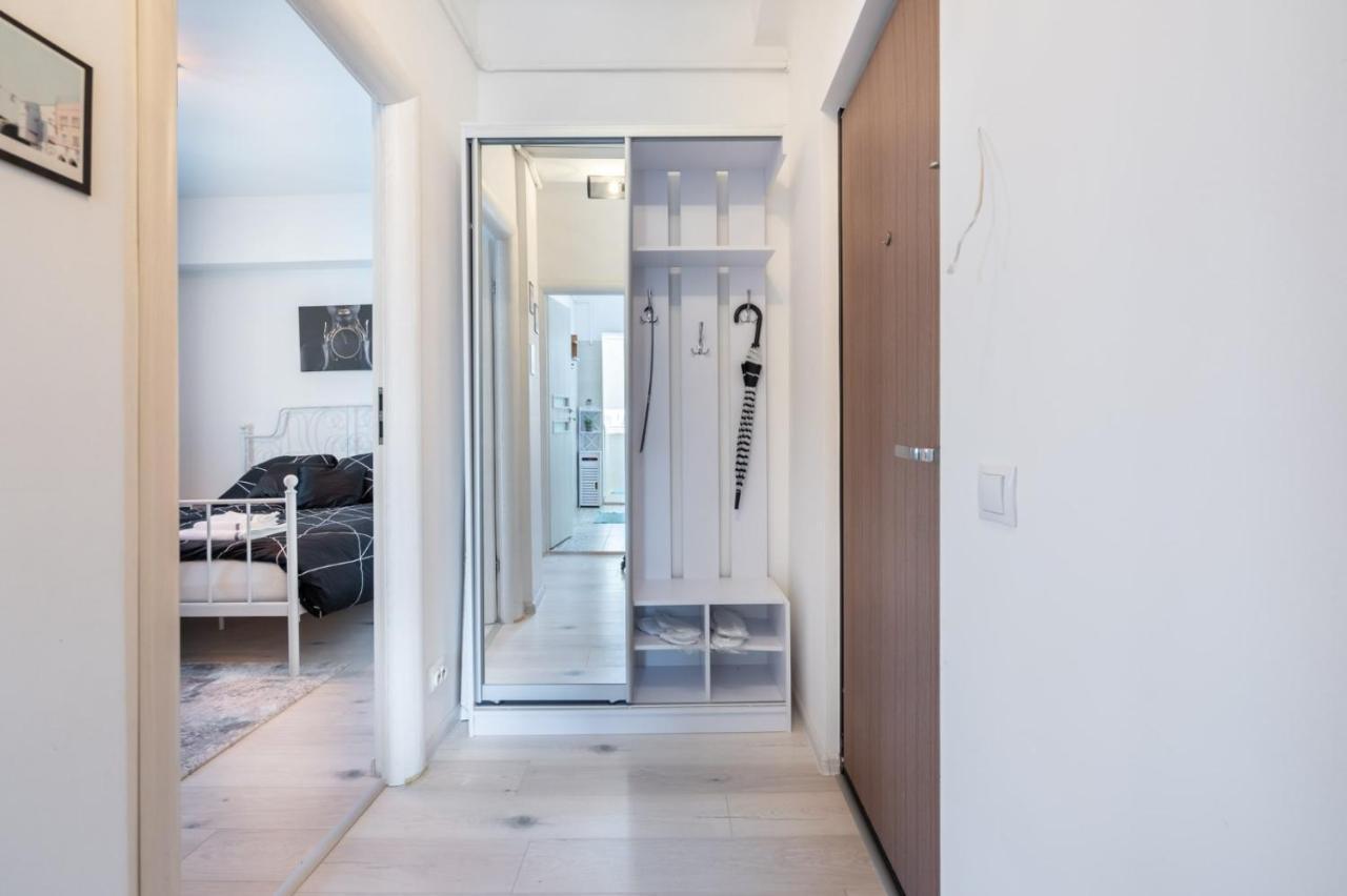 Spacious And Cozy Apartment In Central Bucharest Exterior photo