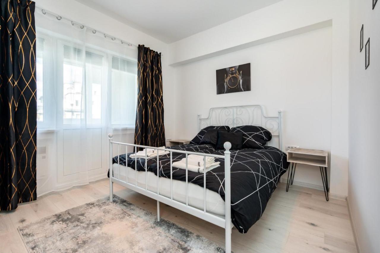 Spacious And Cozy Apartment In Central Bucharest Exterior photo